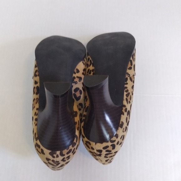 AJ Valenci Leopard Print Leather Heeled Ankle Booties Size 7 - Picture 9 of 10